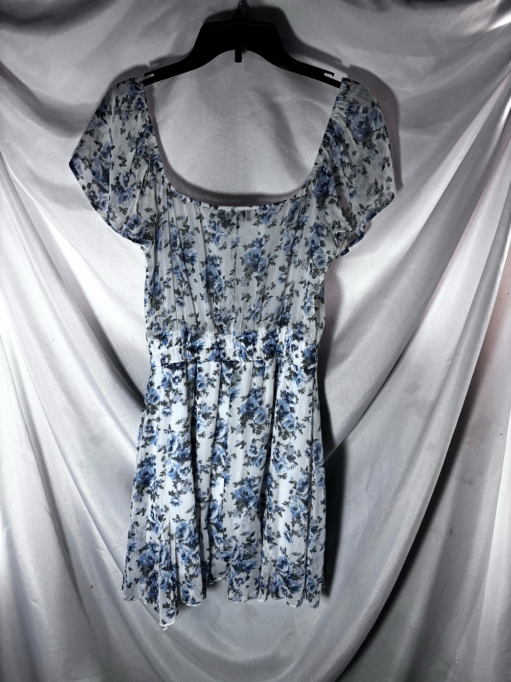 Trixx Clothing Company Blue and White Floral‎ Mini Dress - Picture 3 of 3